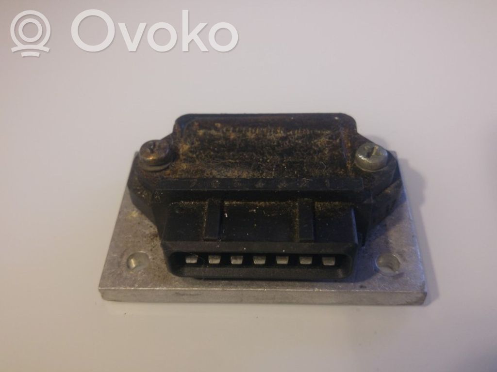Volkswagen Golf II Wzmacniacz / Moduł zapłonu 