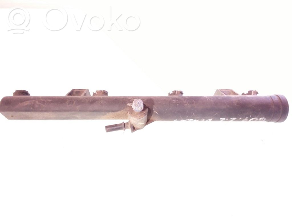 Peugeot 607 Fuel main line pipe 