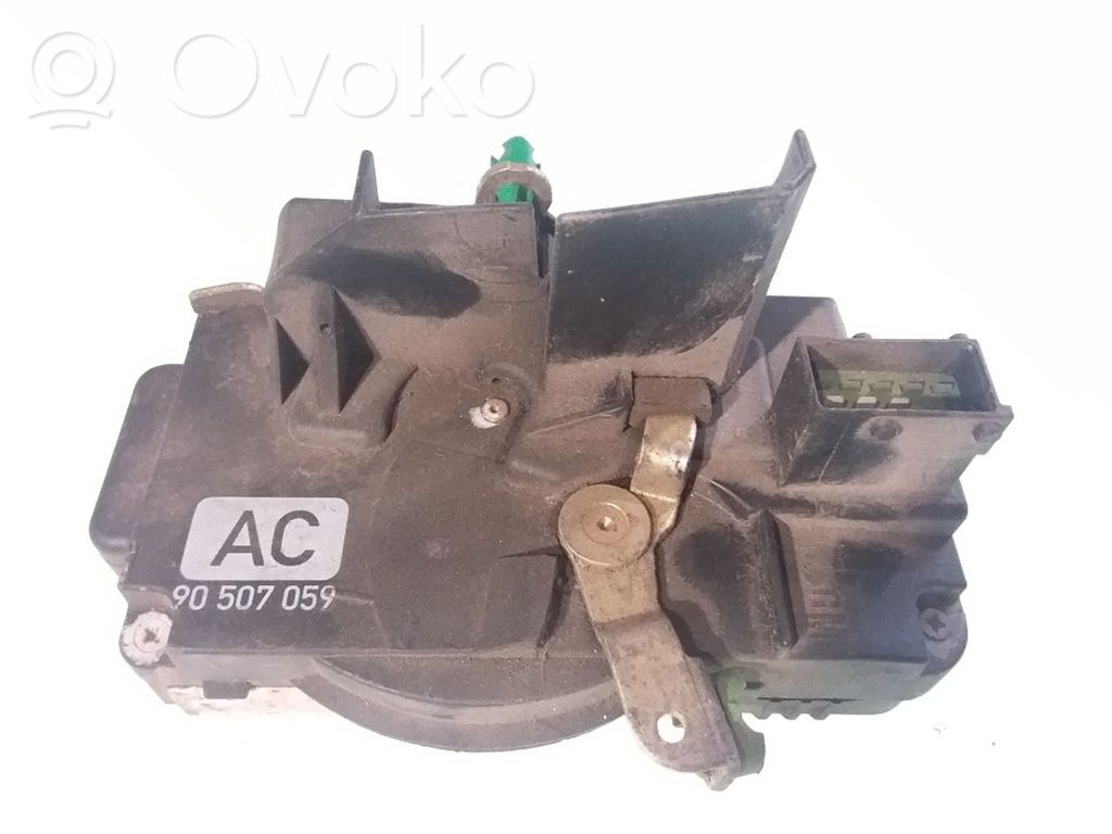 Opel Vectra B Zamek drzwi przednich 