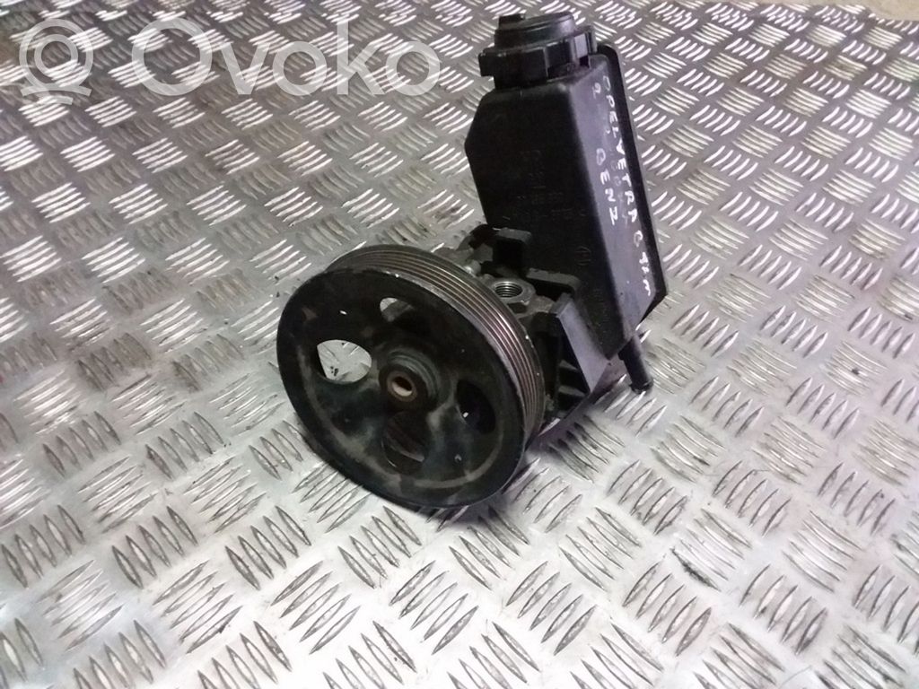 Opel Vectra B Ohjaustehostimen pumppu 