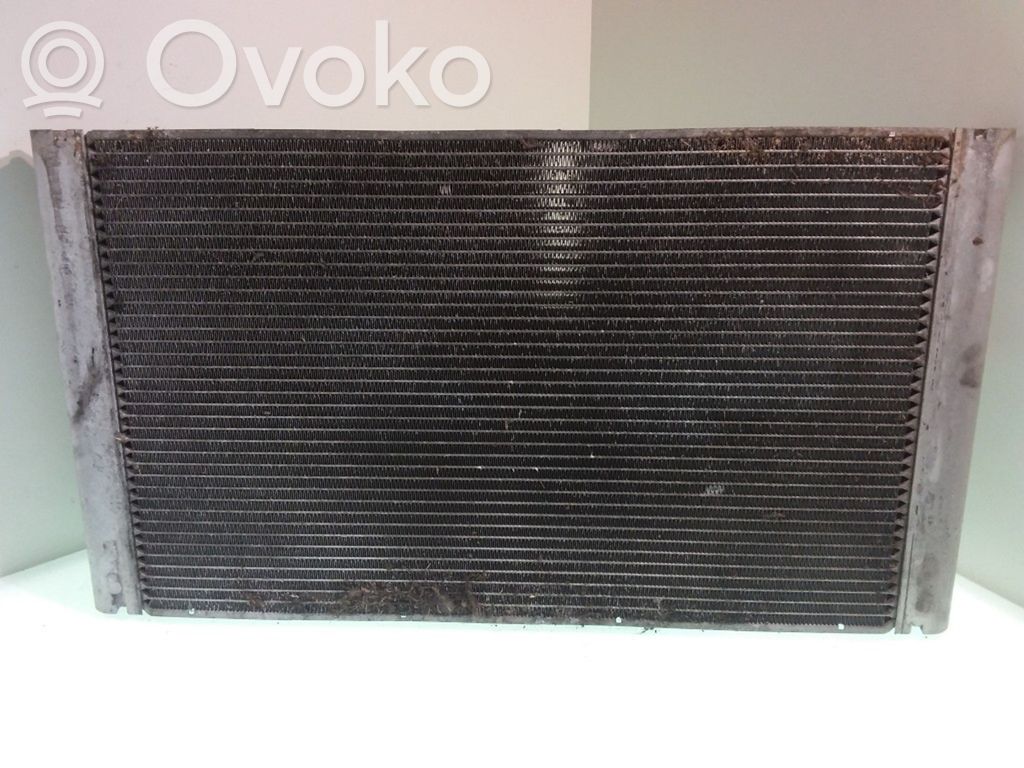BMW 5 E60 E61 Dzesēšanas šķidruma radiators 