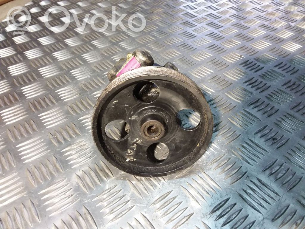 Volvo S40, V40 Ohjaustehostimen pumppu 