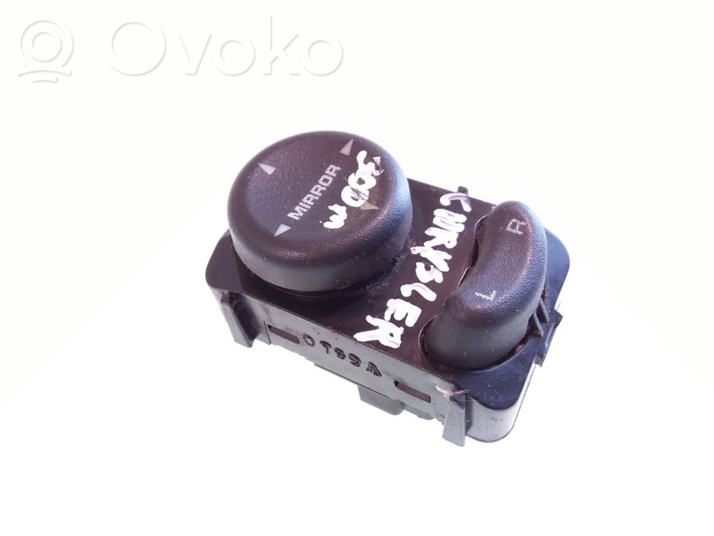 Chrysler 300M Wing mirror switch 