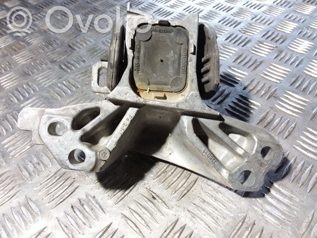 Peugeot 407 Engine mount bracket 