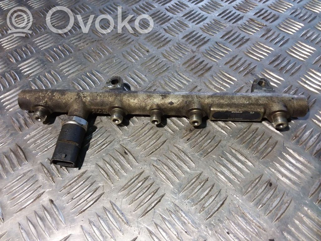 Renault Laguna I Listwa wtryskowa 