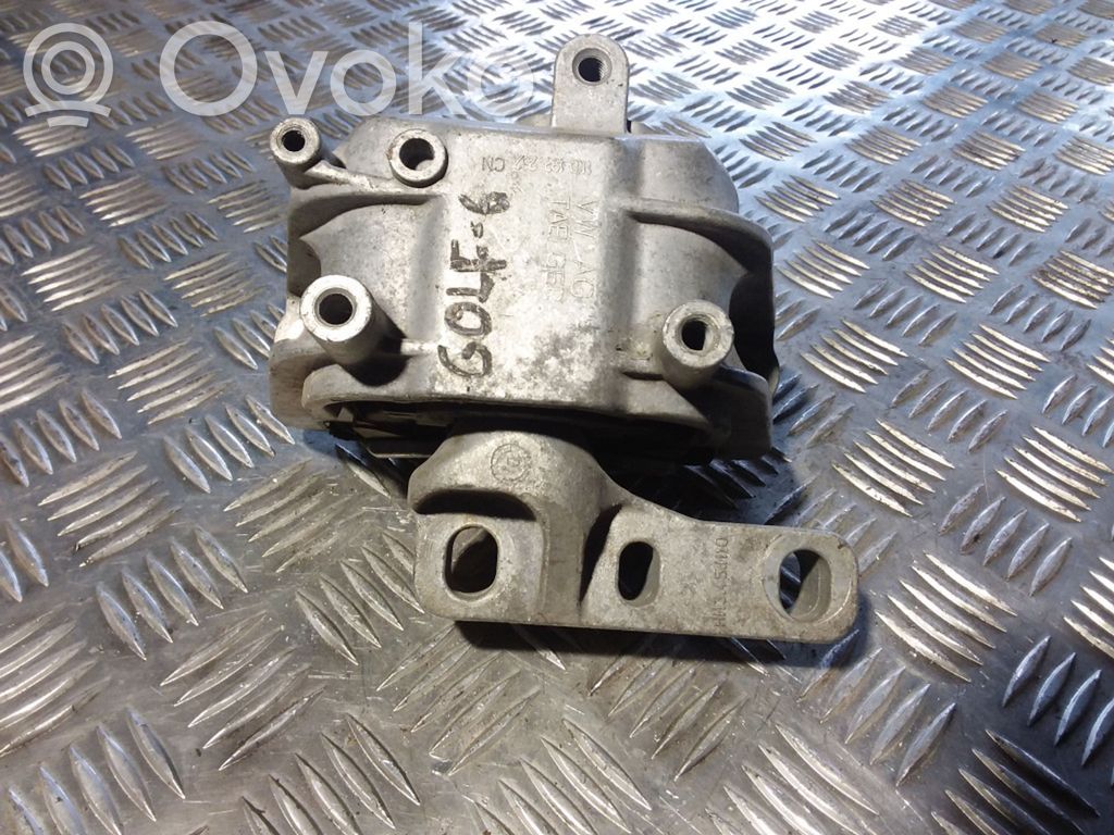 Volkswagen Golf VI Engine mount bracket 