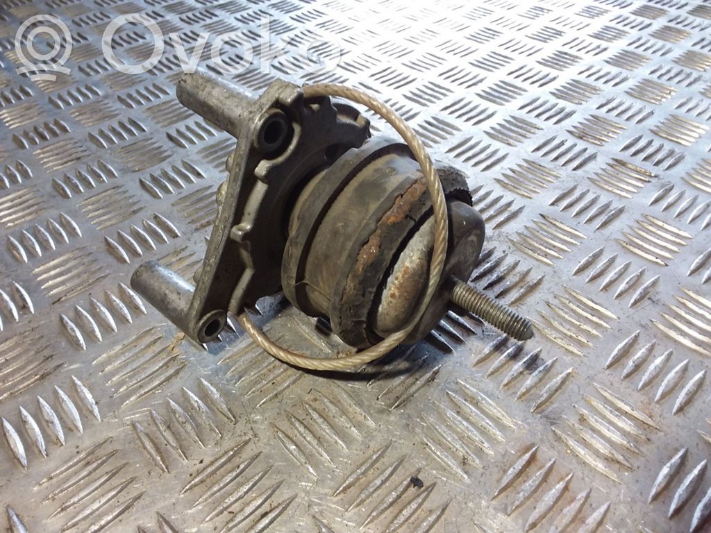 Engine mount bracket   3618225,4671434