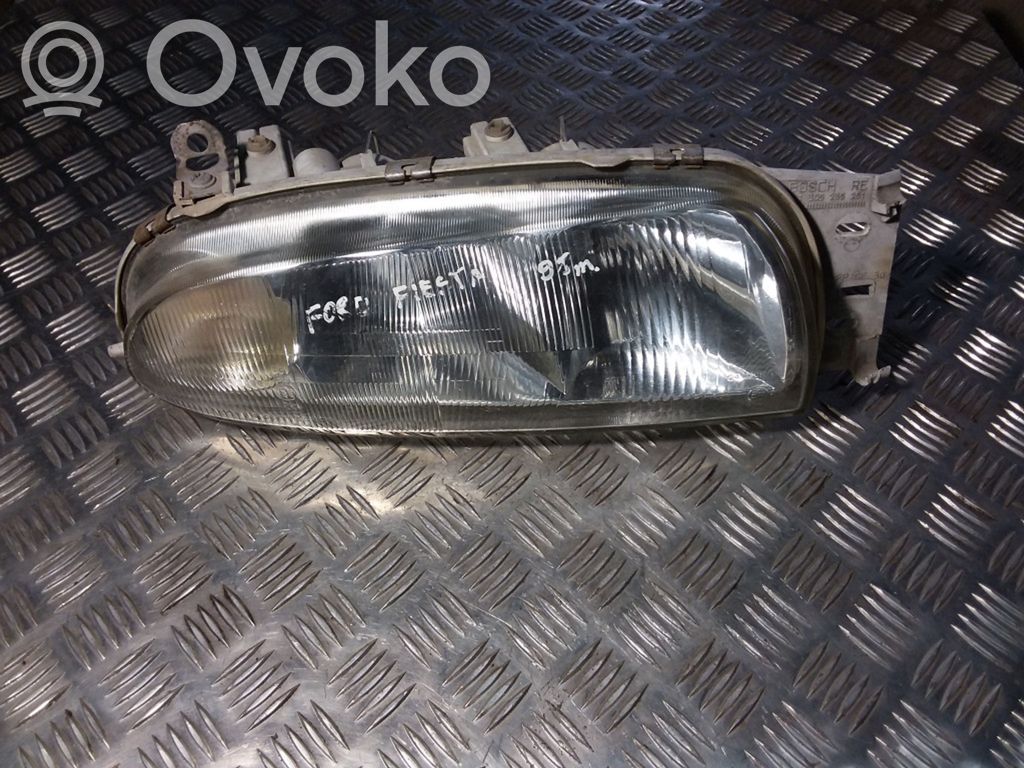 Ford Fiesta Headlight/headlamp 