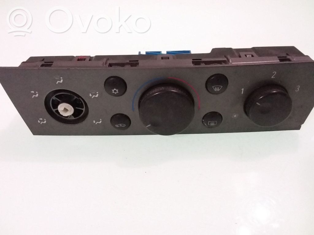 Opel Vectra C Climate control unit 