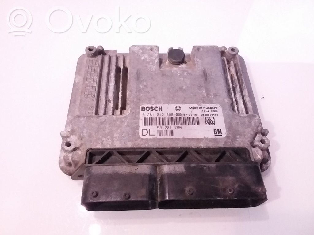 Opel Vectra C Engine control unit/module 