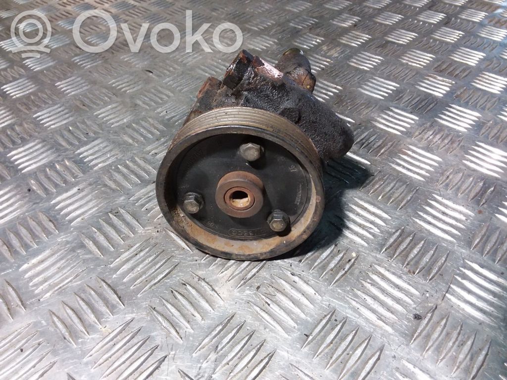 Renault Scenic I Ohjaustehostimen pumppu 