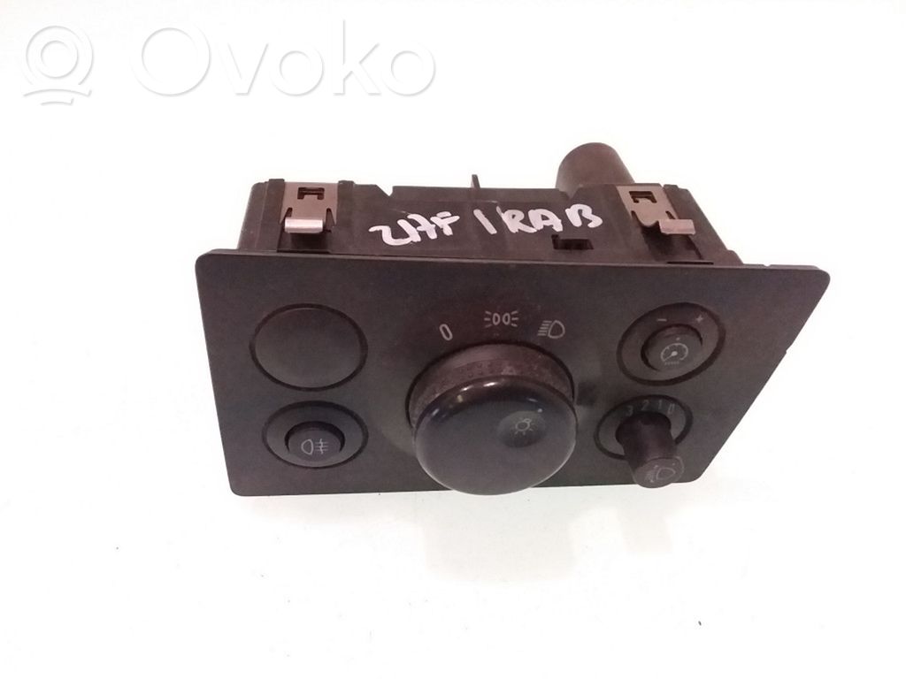 Opel Zafira B Light switch 