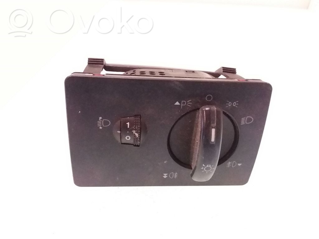 Ford Focus Light switch 
