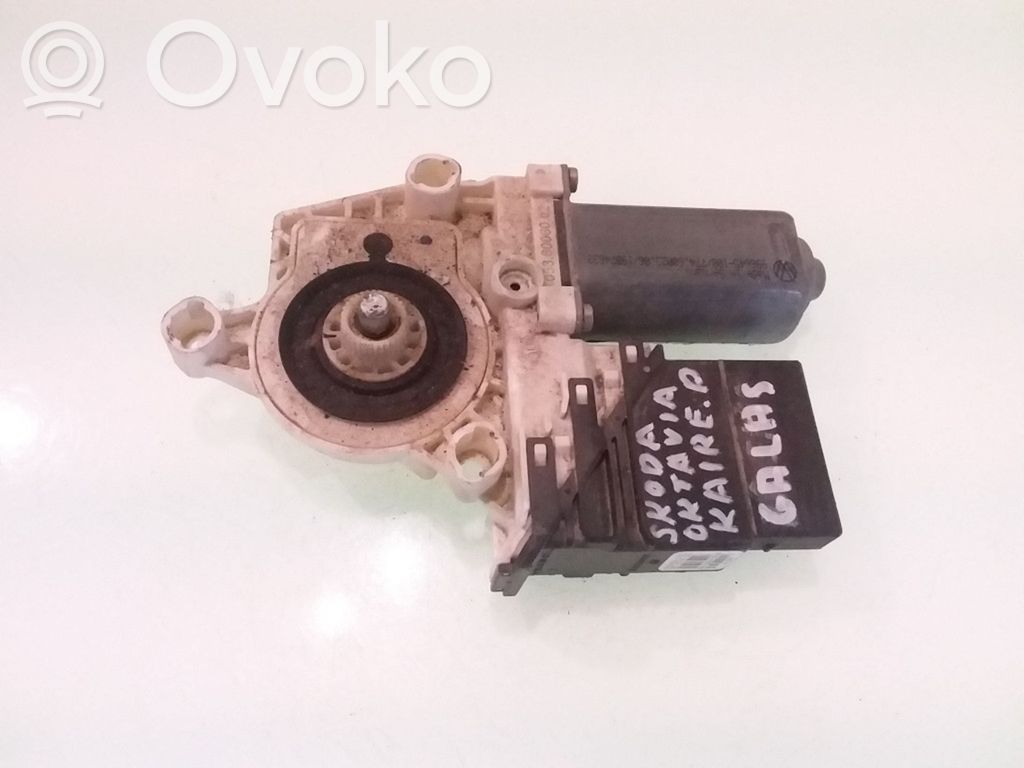 Skoda Octavia Mk2 (1Z) Silniczek podnoszenia szyby drzwi tylnych 
