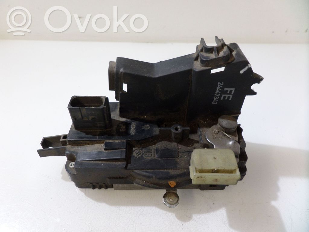 Opel Vectra C Etuoven lukko 