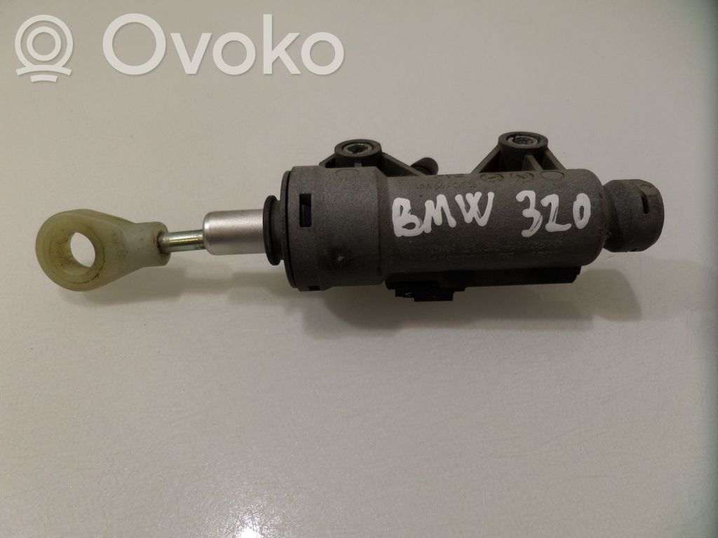 BMW 3 E92 E93 Kytkimen apusylinteri 