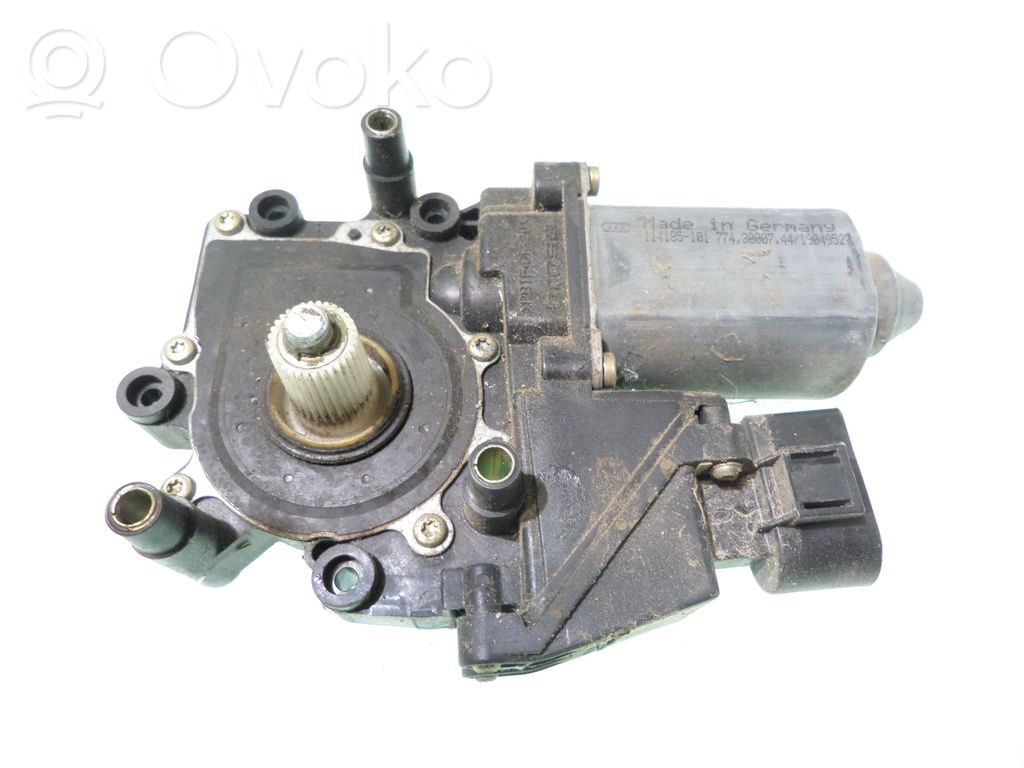 Audi A4 S4 B5 8D Silnik regulatora szyby drzwi przednich 