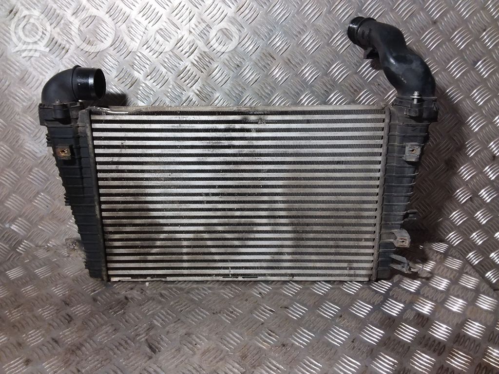 Opel Zafira B Interkūlerio radiatorius 