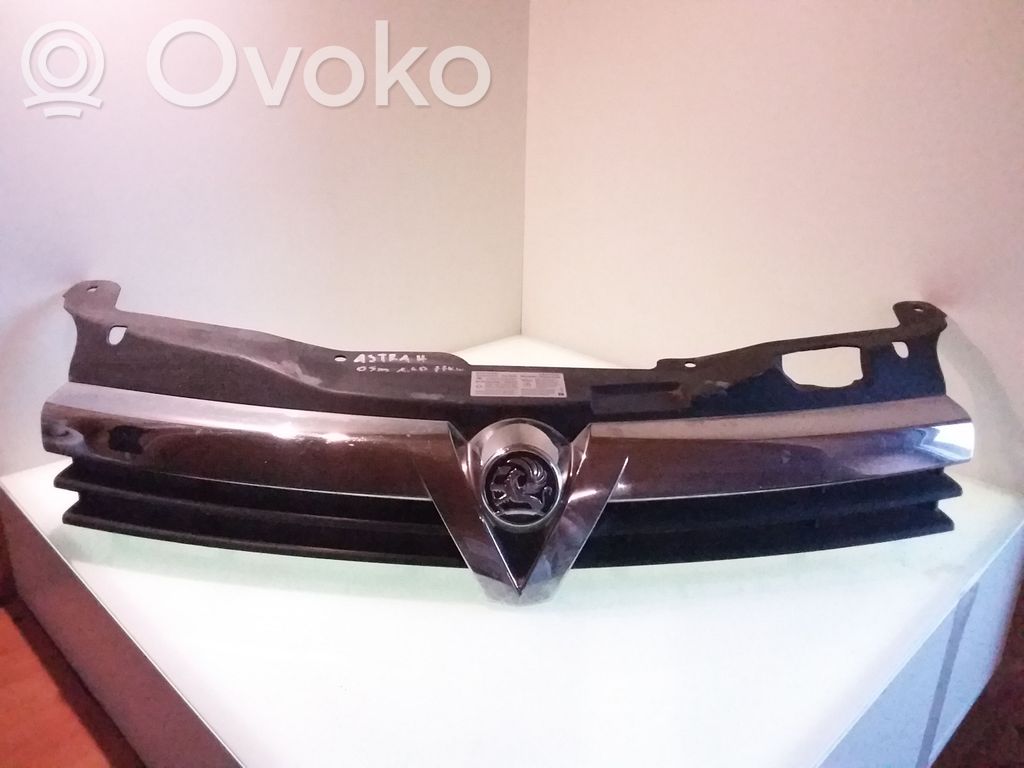 Opel Astra H Front grill 