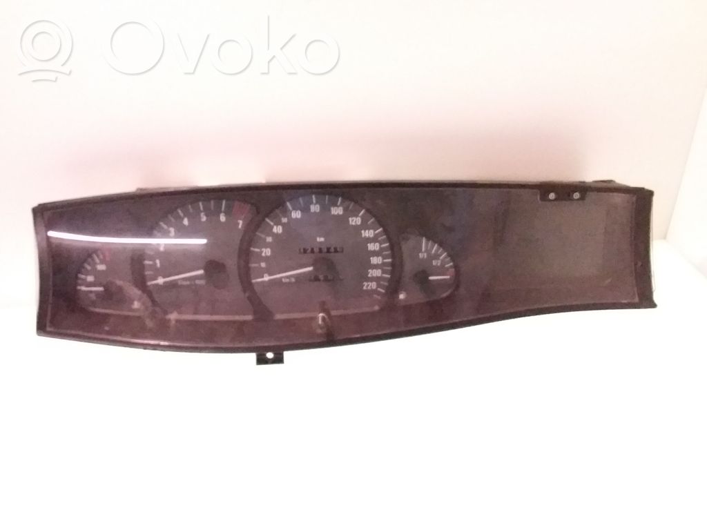 Opel Omega B2 Speedometer (instrument cluster) 