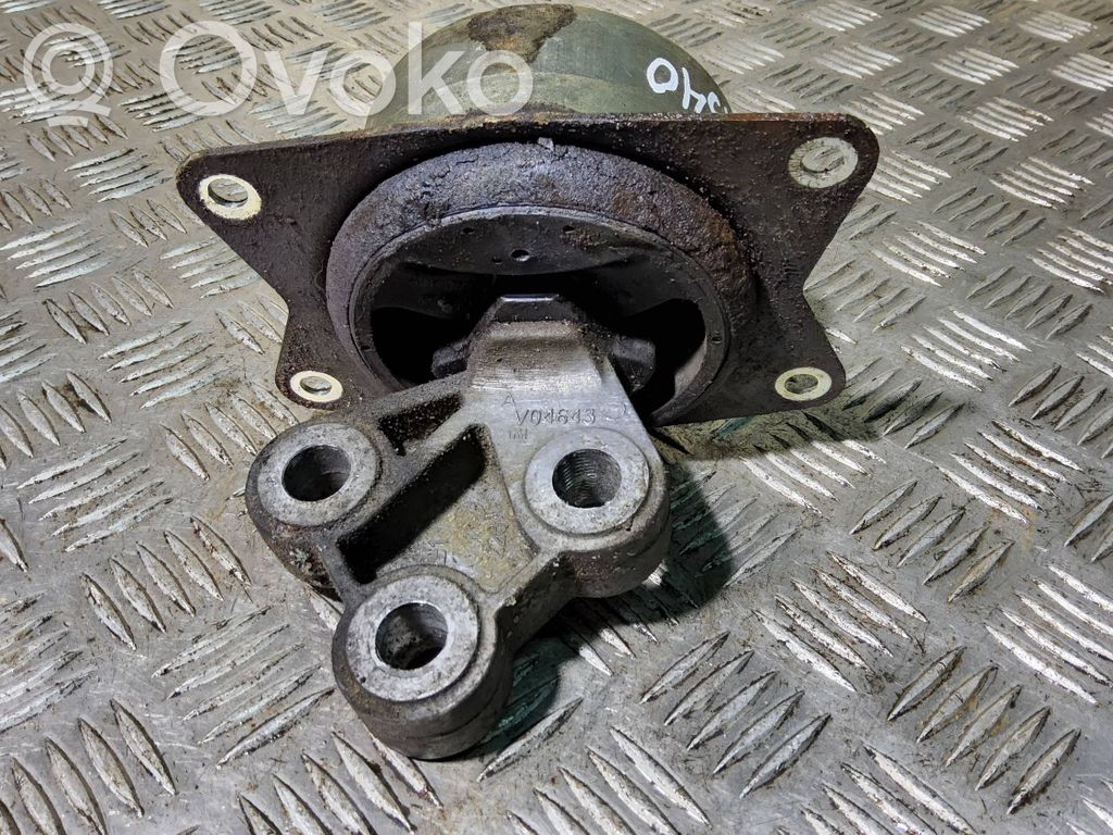 Opel Signum Supporto di montaggio del motore 