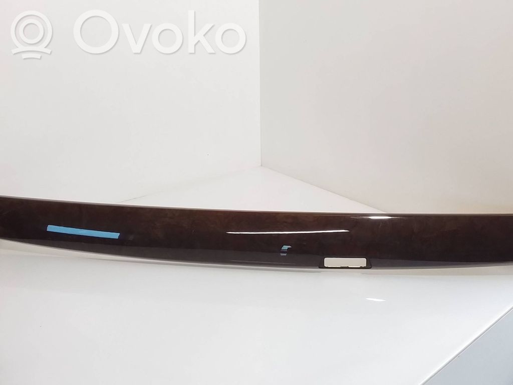 BMW 7 E65 E66 Kita palangės detalė 