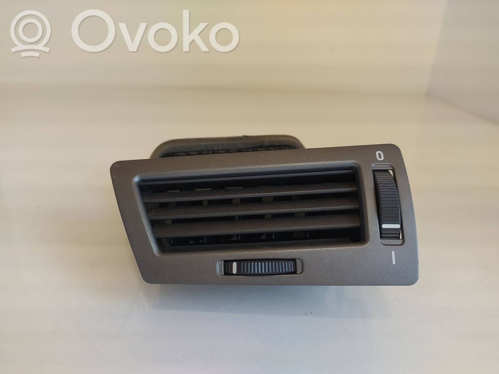BMW 7 E65 E66 Šoninės oro grotelės 