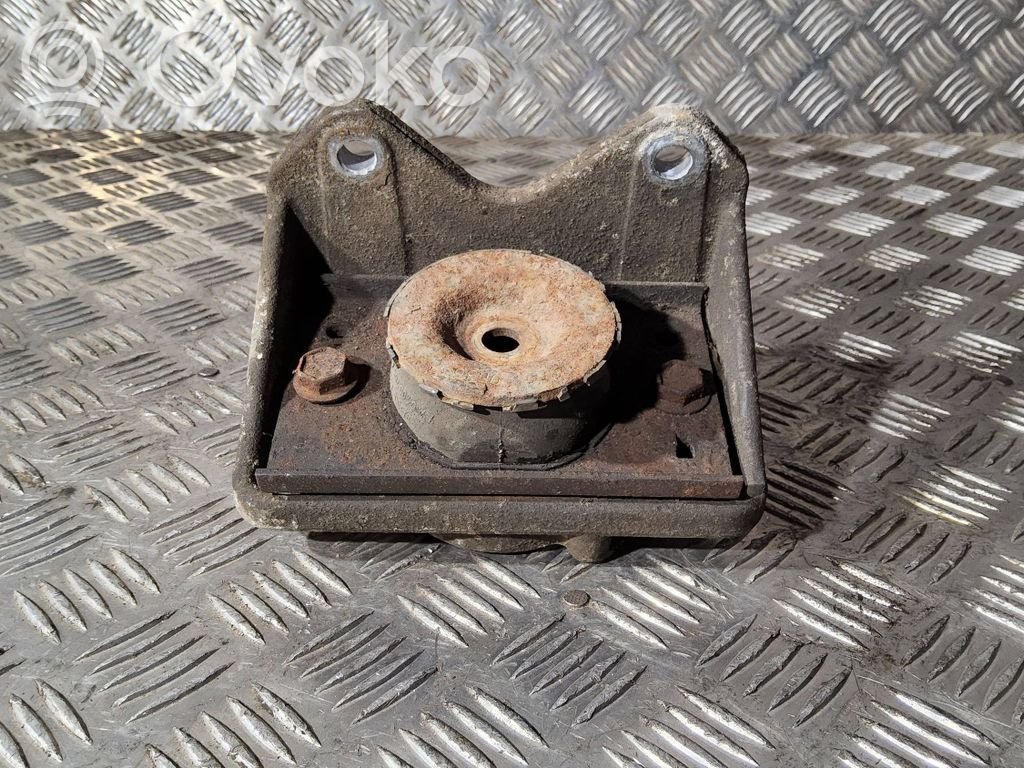 Renault Master II Gearbox mount 