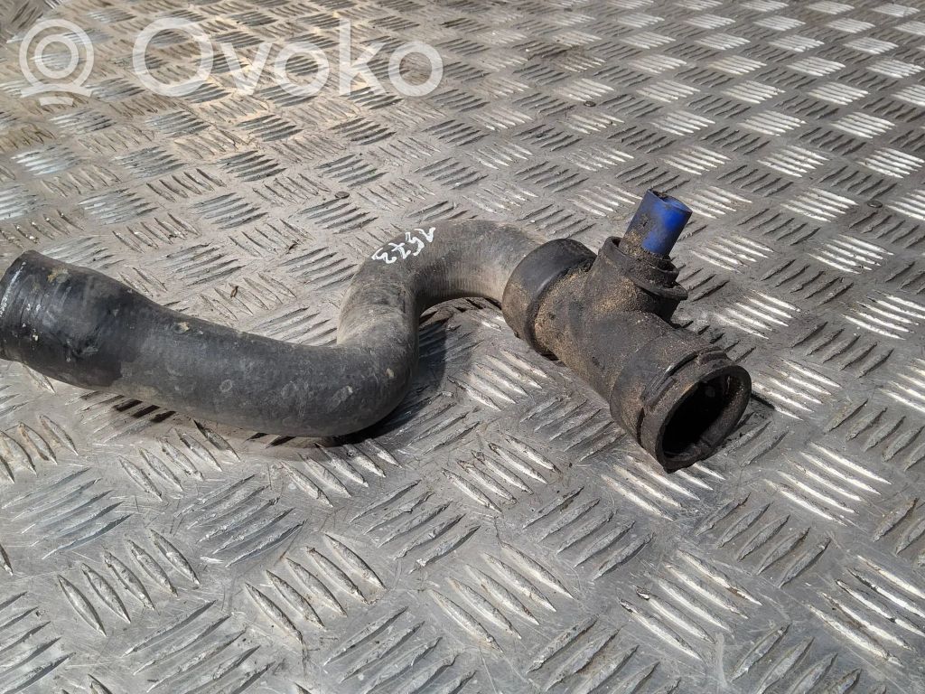 Audi A6 S6 C5 4B Engine coolant pipe/hose 