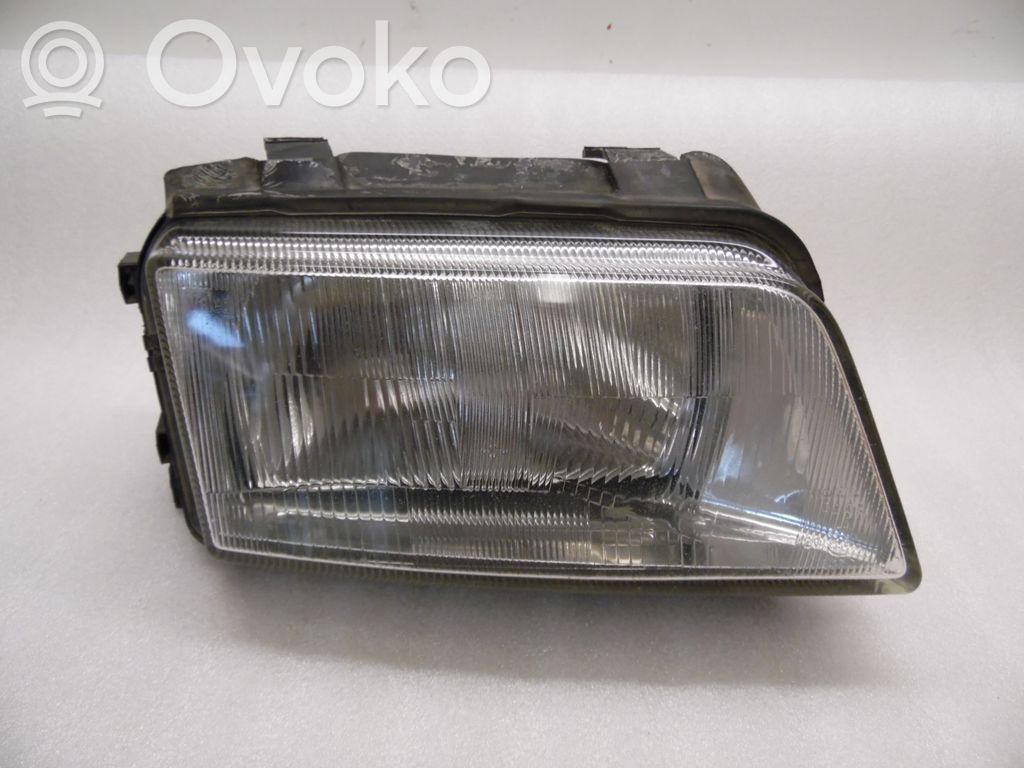 Audi A4 S4 B5 8D Phare frontale 