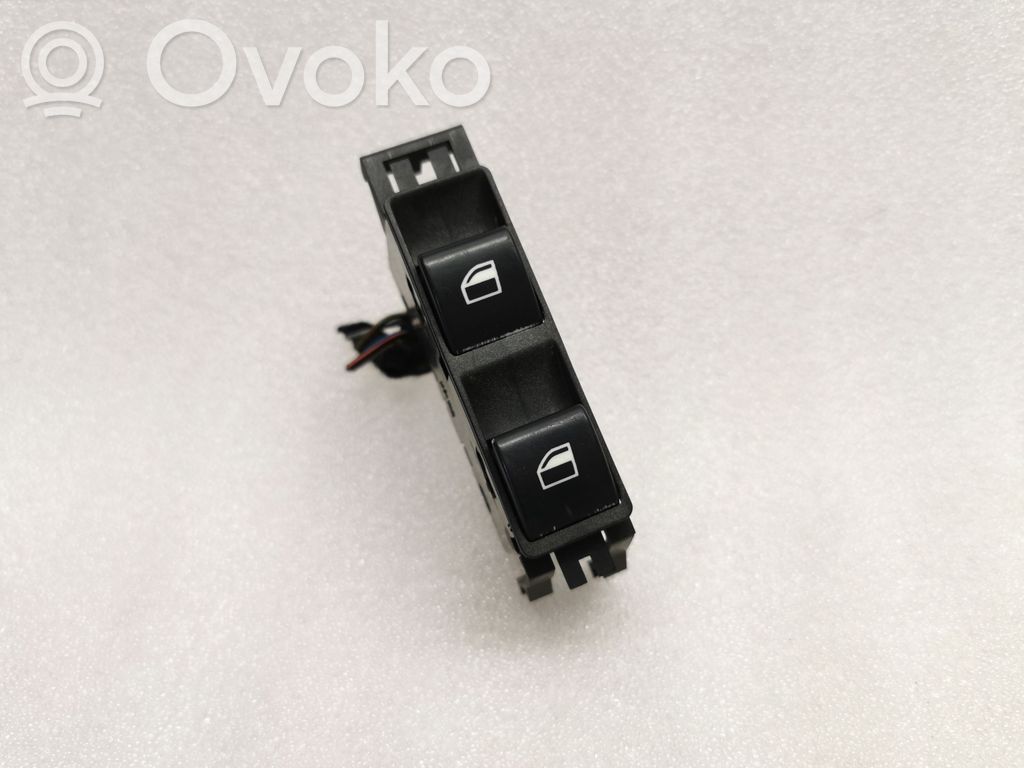 Electric window control switch   8381514,8381514,61318381514,03120220,61318381514