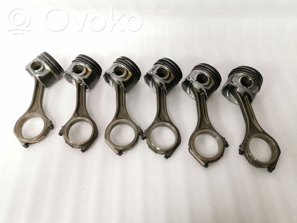 Audi A6 S6 C6 4F Piston with connecting rod 
