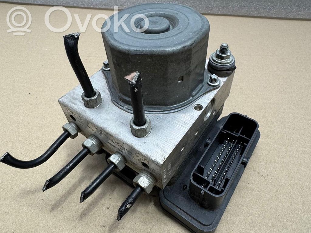 Opel Corsa E ABS bloks 