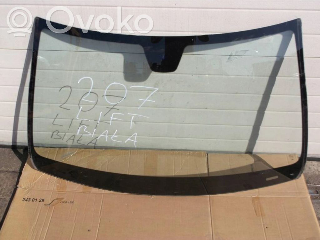 Mercedes-Benz E C207 W207 Front windscreen/windshield window 