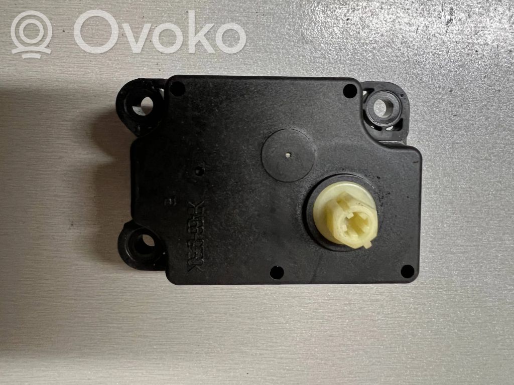 Volvo XC70 Oro sklendės varikliukas 