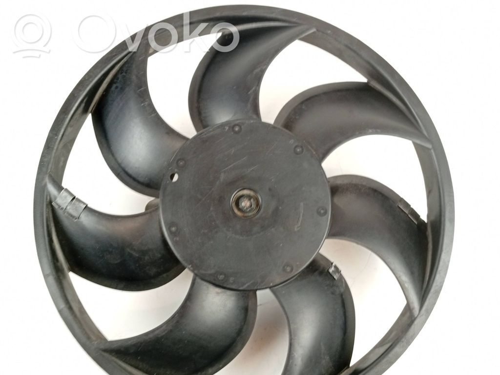 Renault Master III Elektrisks radiatoru ventilators 