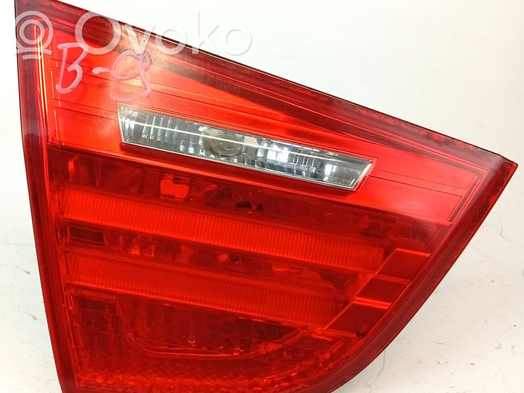 BMW 3 E90 E91 Galinis žibintas dangtyje 
