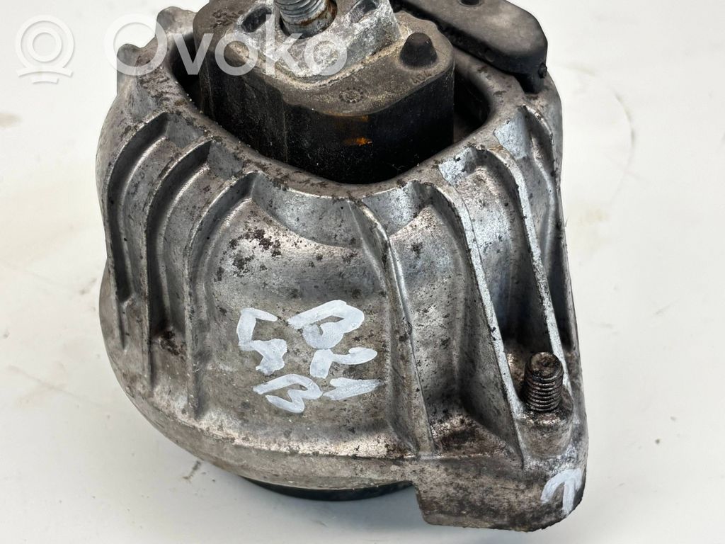 BMW 3 E90 E91 Engine mount bracket 