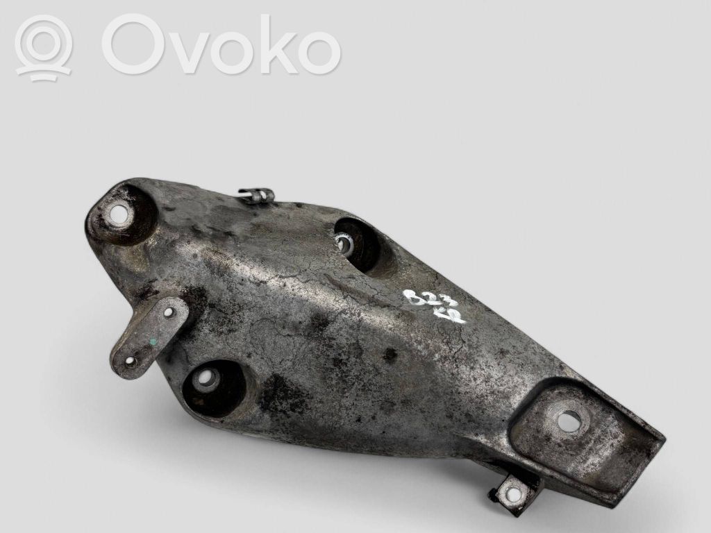 BMW X5 E70 Engine mounting bracket 