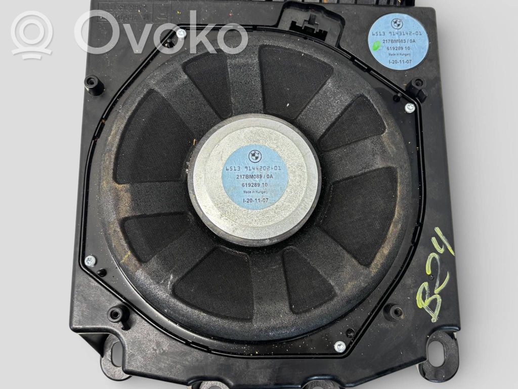 BMW 5 E60 E61 Subwoofer speaker 