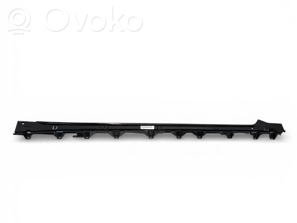 BMW i4 Sill/side skirt trim 