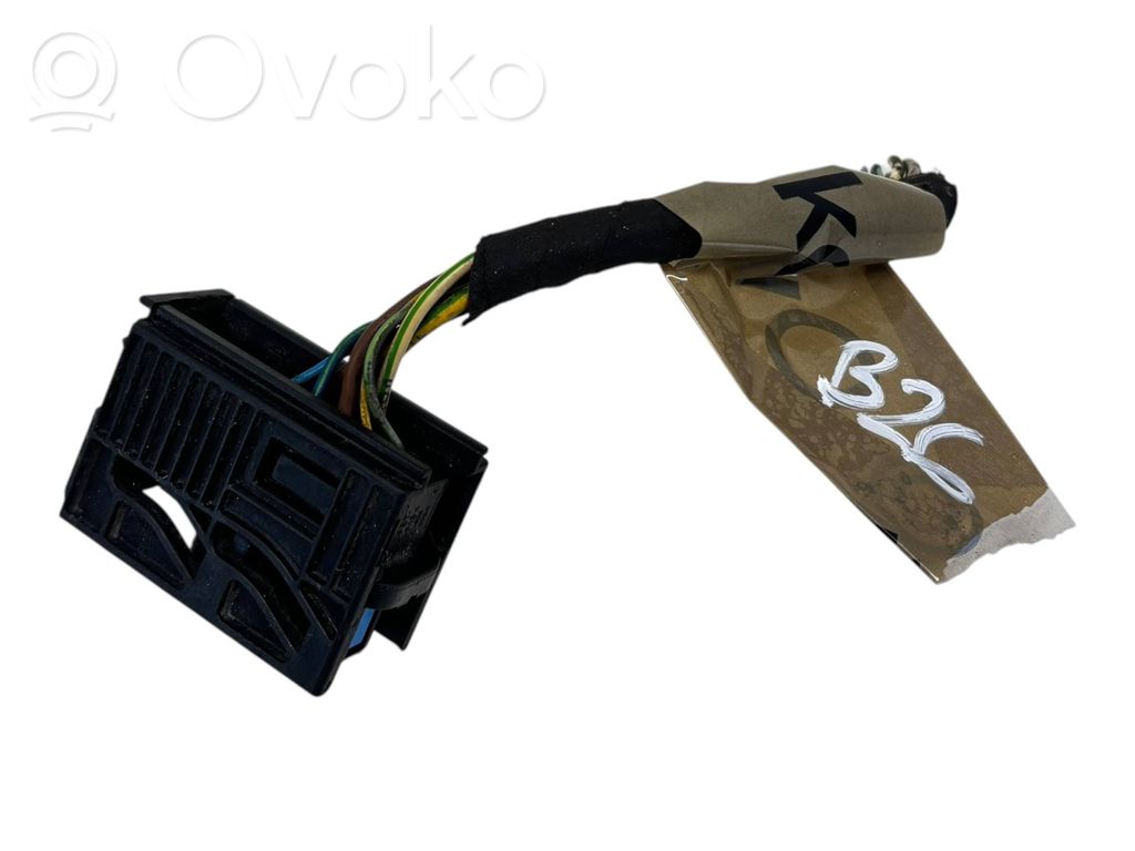 Element lampy przedniej   61138352576,8352576,61130413292,0400043,0413292,61130400043