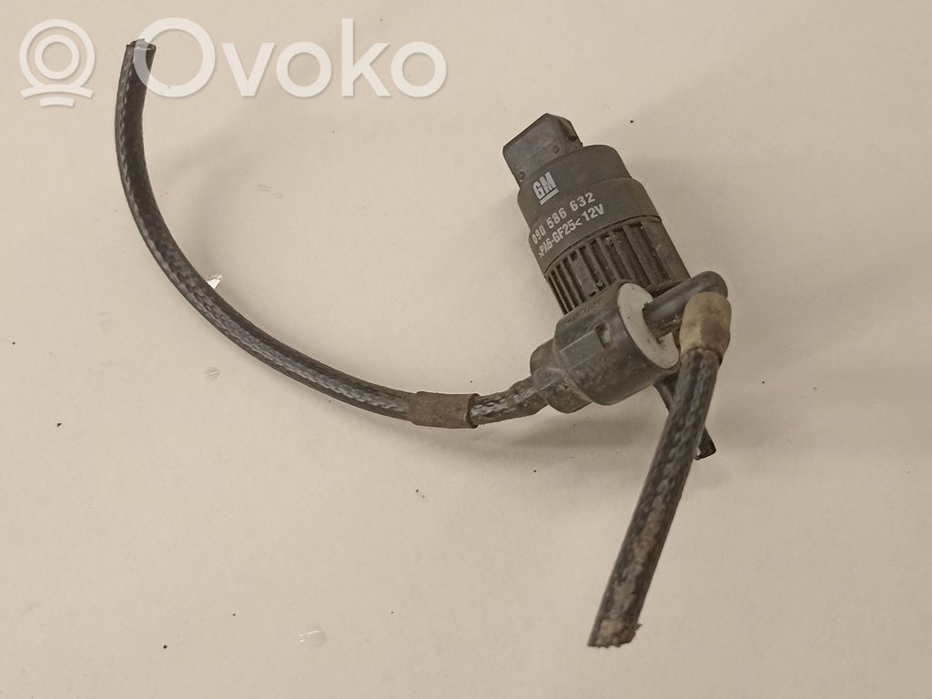 Opel Corsa C Pompa spryskiwacza szyby przedniej / czołowej 