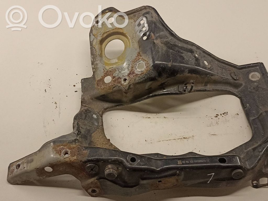 Opel Corsa C Sivujäähdyttimen tuen suojapaneeli 