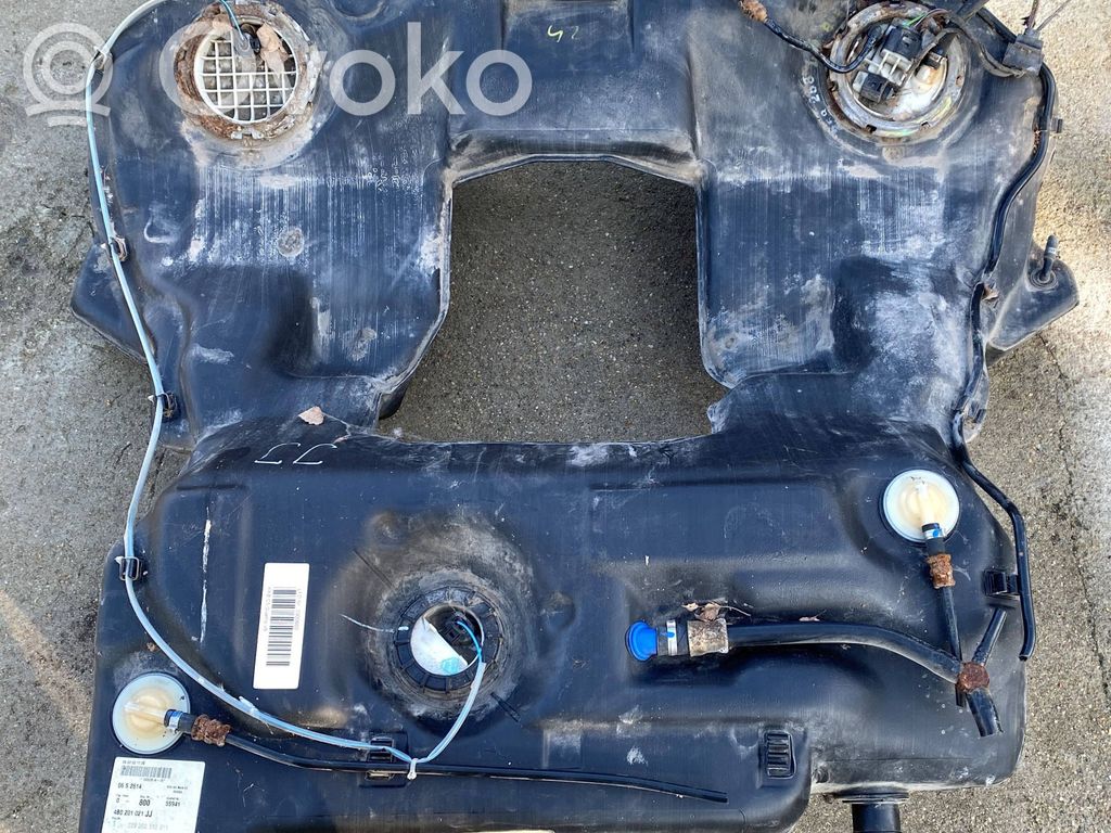 Audi A6 S6 C5 4B Polttoainesäiliö 