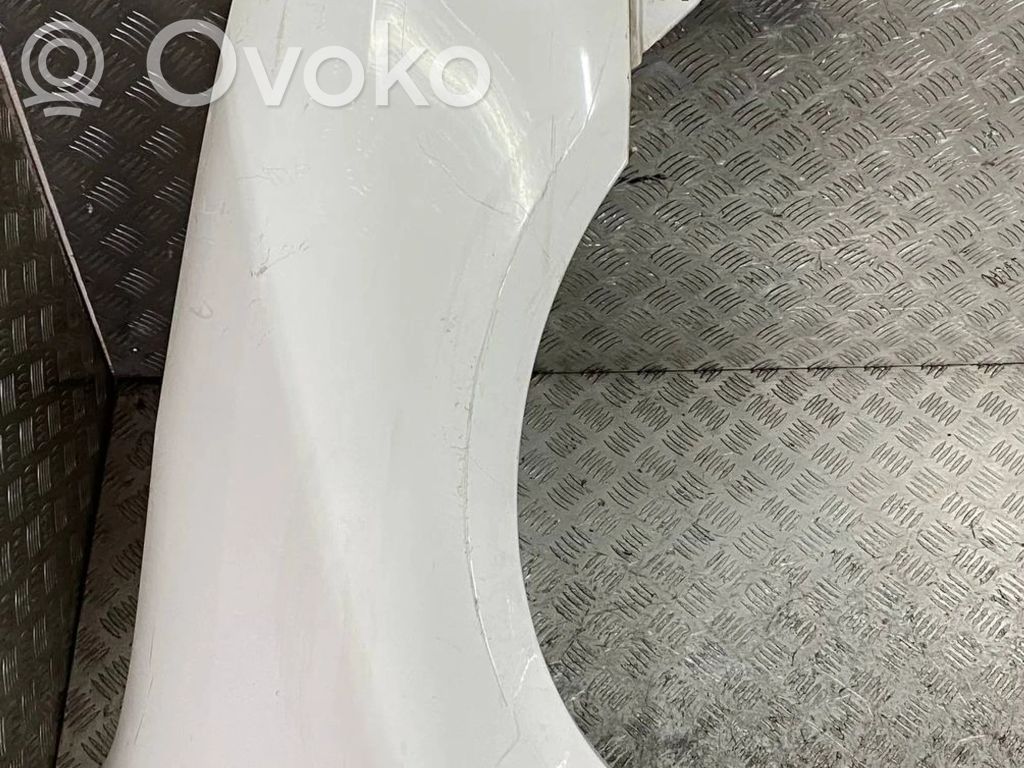 Volkswagen Golf VI Błotnik przedni 