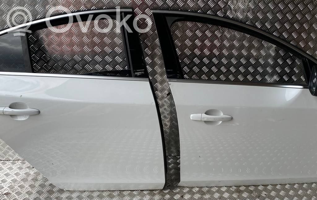 Durvis   VOLVOS60,SUDU8867189