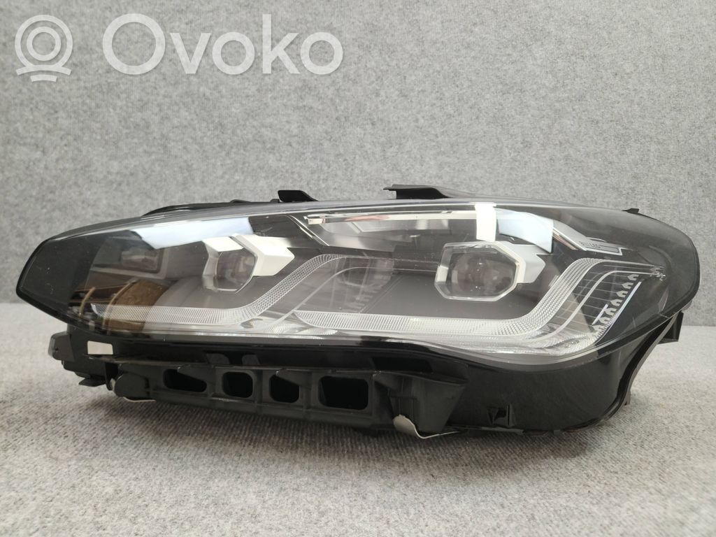 BMW 2 Active Tourer U06 Lampa przednia 