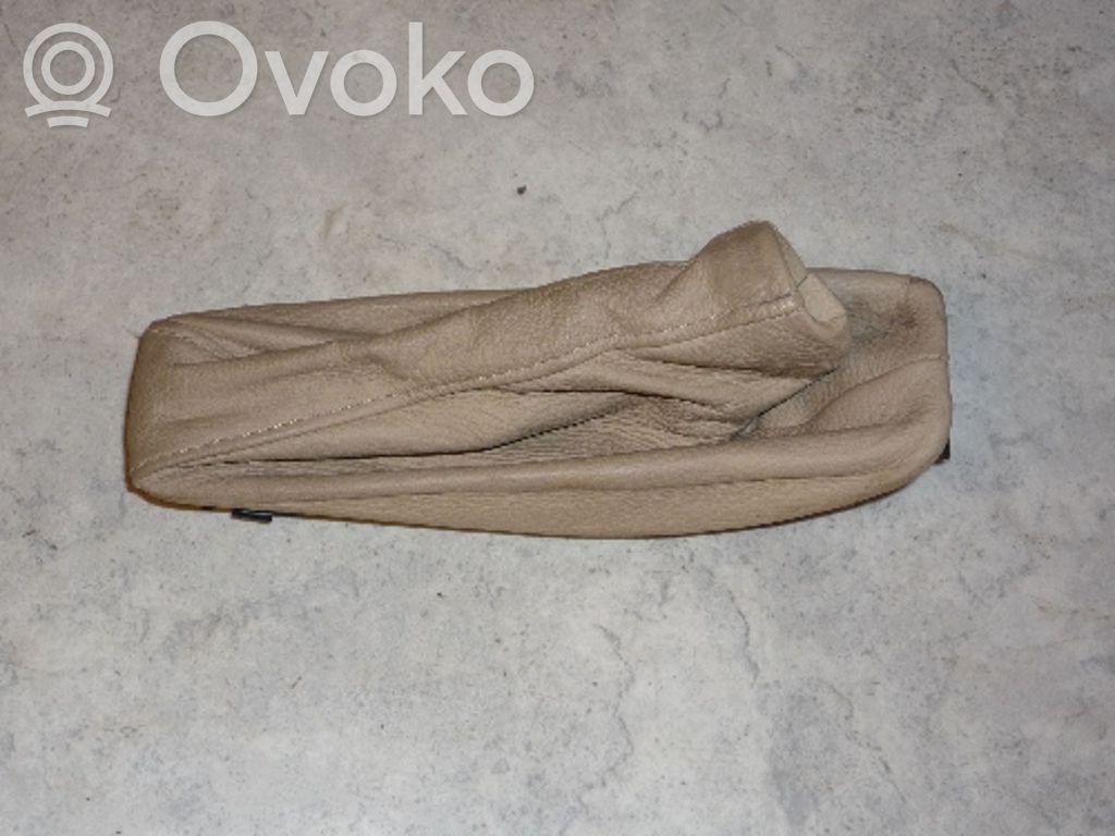 BMW 5 E39 Roktura dekoratīvā apdare – āda/audums 