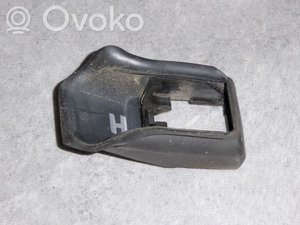 BMW 1 E82 E88 Etuoven pidätin 